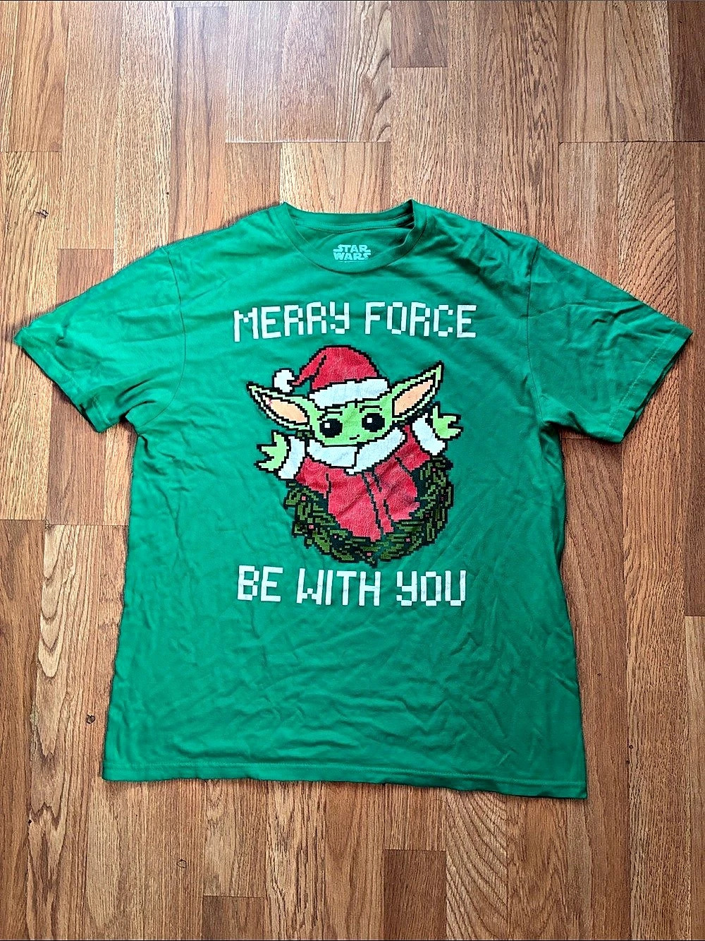 Star Wars Merry Force Baby Yoda T-Shirt Graphic T-Shirt Size Medium Good